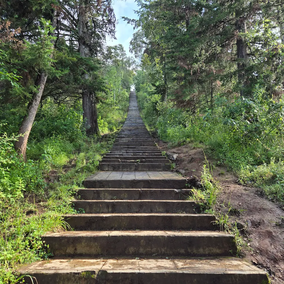 400 steps to climb the hill